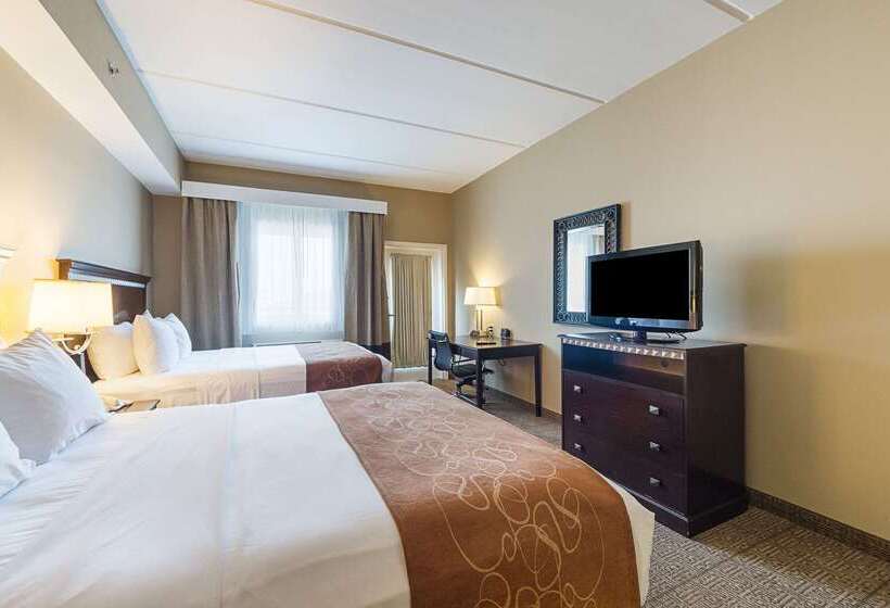 בית מלון כפרי Comfort Suites Beachside