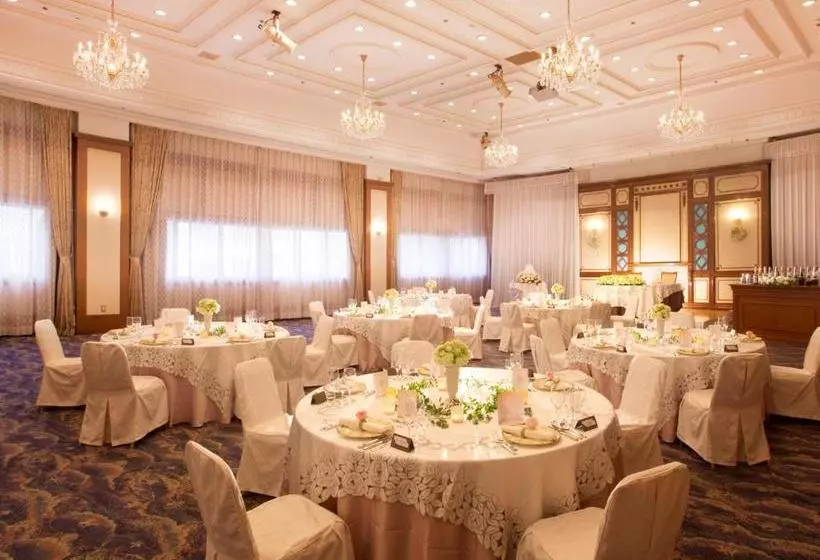 Otel Crown Palais Aomori