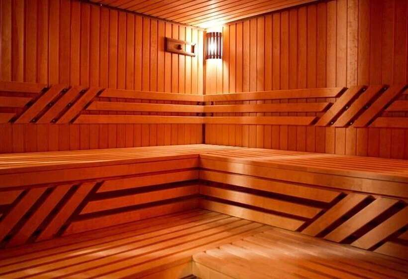 هتل Diplomat Club