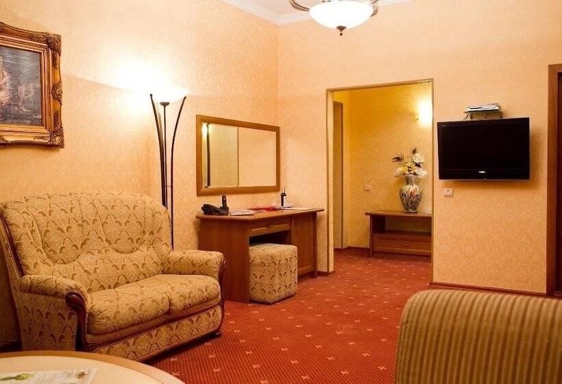 هتل Diplomat Club