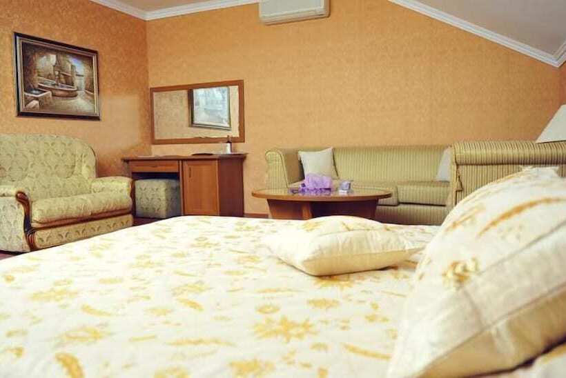 هتل Diplomat Club