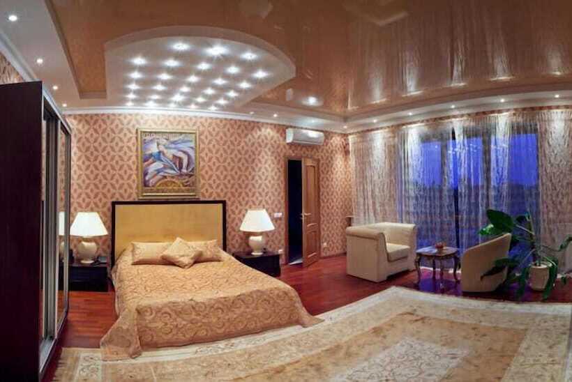 هتل Diplomat Club