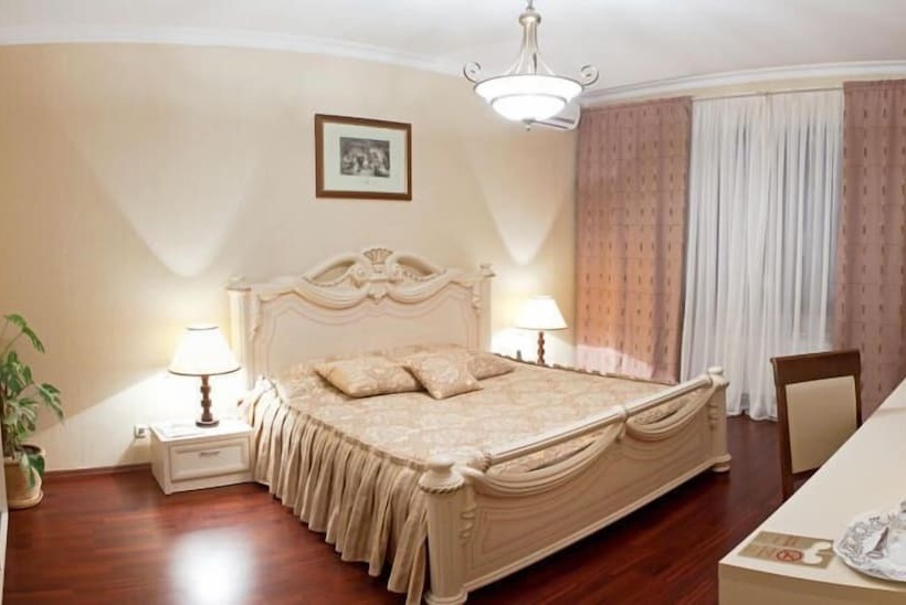 هتل Diplomat Club