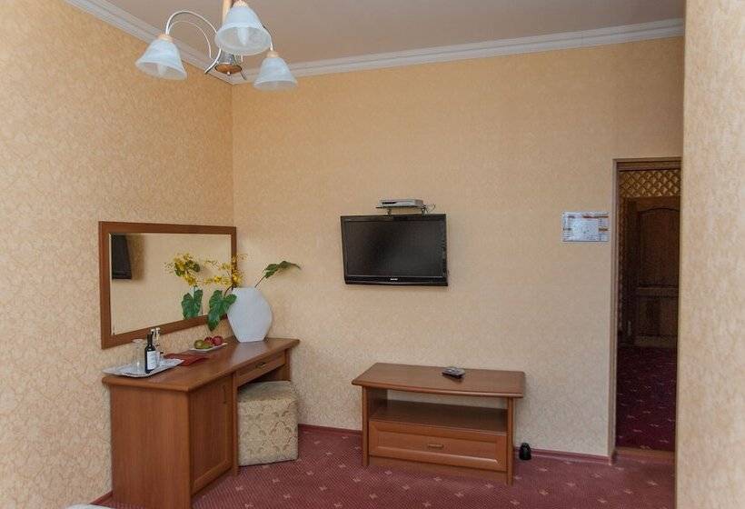 هتل Diplomat Club