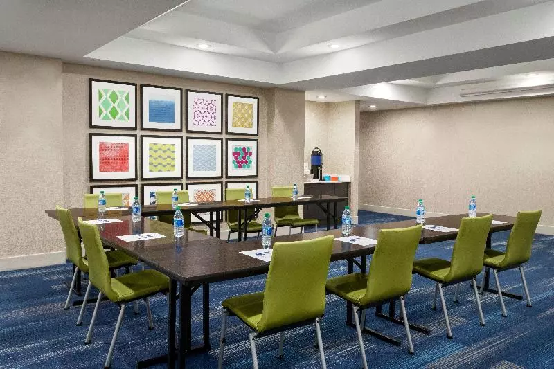 Holiday Inn Express Hotel & Suites Durant, An Ihg