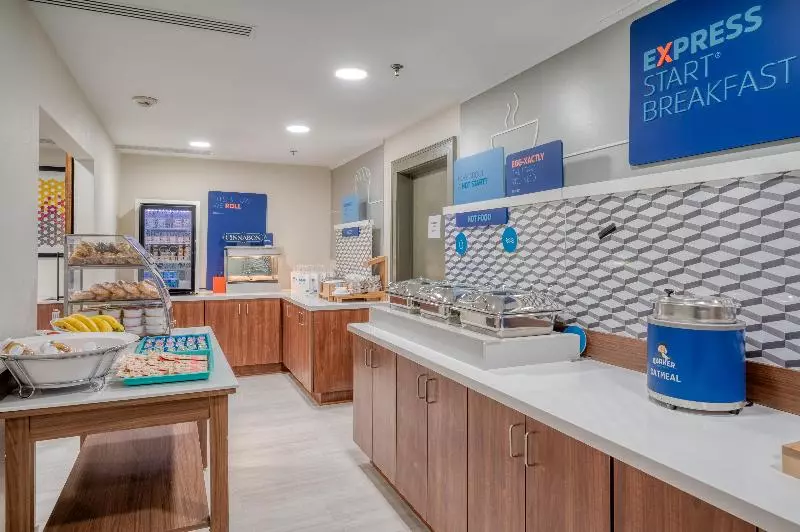 Holiday Inn Express Hotel & Suites Greenville, An Ihg