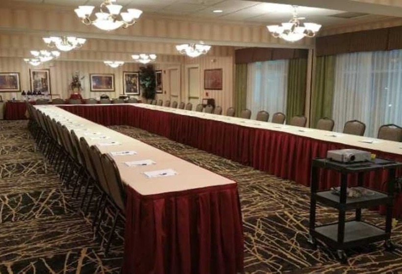 Holiday Inn Express Hotel & Suites Youngstown North Warren/niles, An Ihg