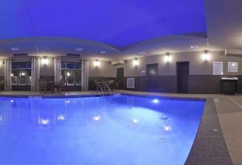 호텔 Holiday Inn Express Fulton, An Ihg