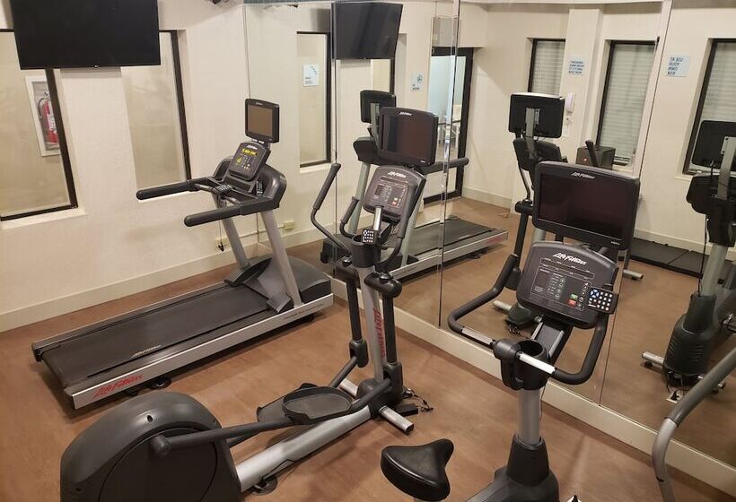 Holiday Inn Express Hotel Pittsburgh North/harmarville, An Ihg