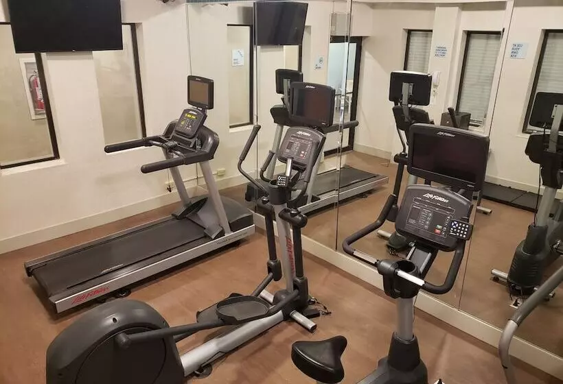 Holiday Inn Express Hotel Pittsburgh North/harmarville, An Ihg