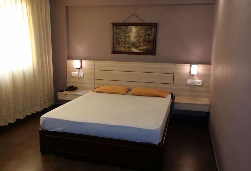 בית מלון כפרי Fabexpress Miramar