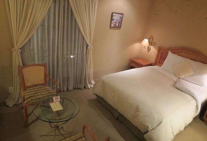 בית מלון כפרי Poppy Springs Resort & Spa