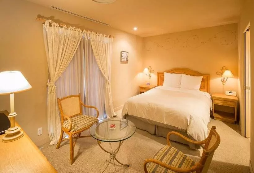 Отель Poppy Springs Resort & Spa