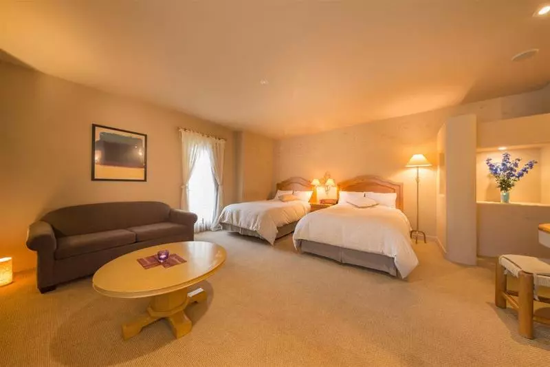 Отель Poppy Springs Resort & Spa