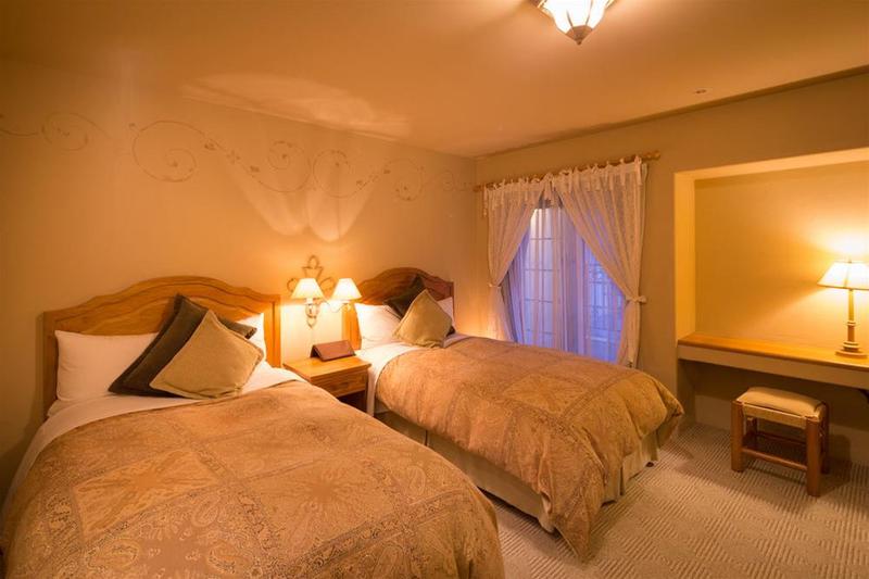 Hotel Poppy Springs Resort & Spa