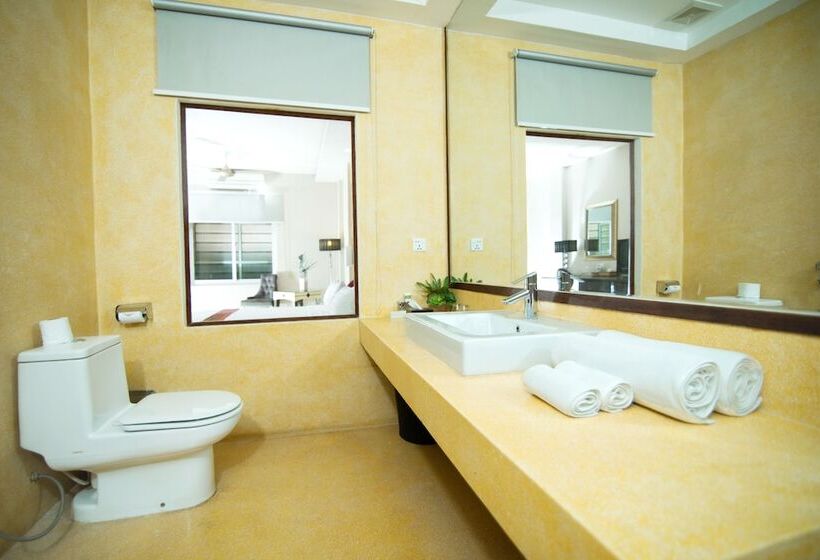 בית מלון כפרי Riverview Cambodia Boutique