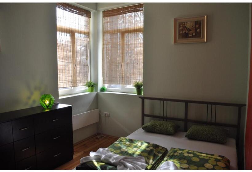 Retkeilymaja Elegance On A Budget   Rooms For Rent In Sofia Center