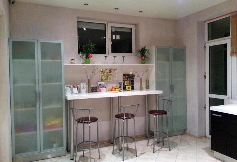 Retkeilymaja Elegance On A Budget   Rooms For Rent In Sofia Center