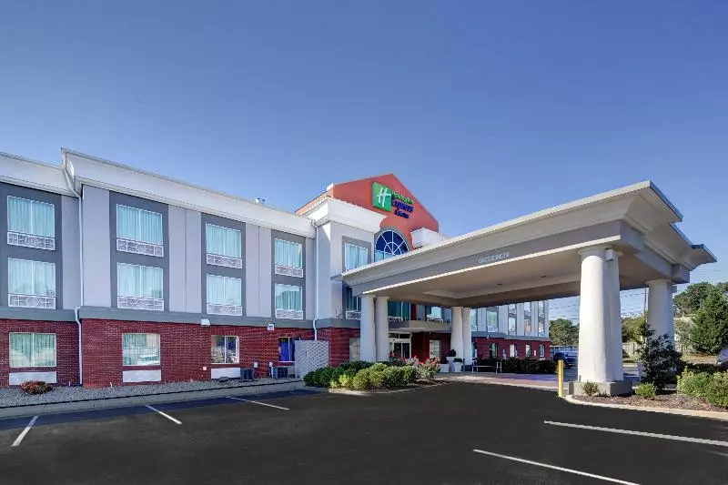 Holiday Inn Express Hotel & Suites Emporia, An Ihg