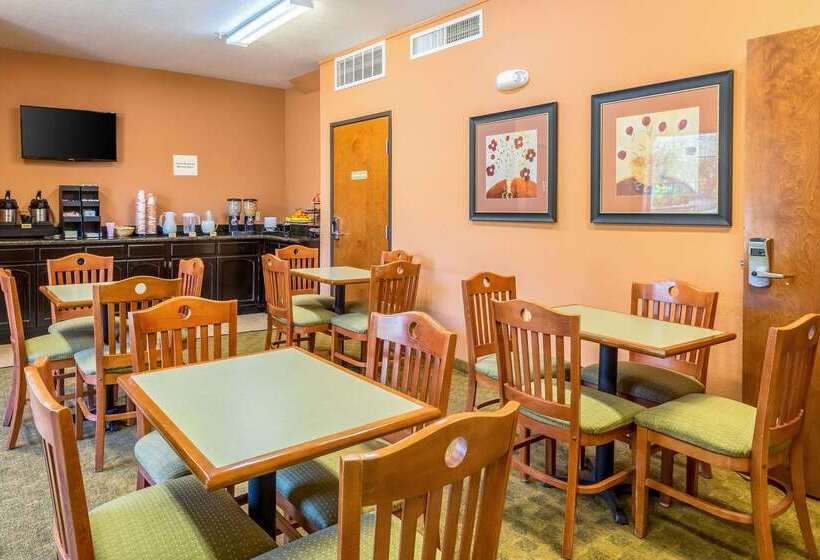 Отель Americinn By Wyndham New Braunfels