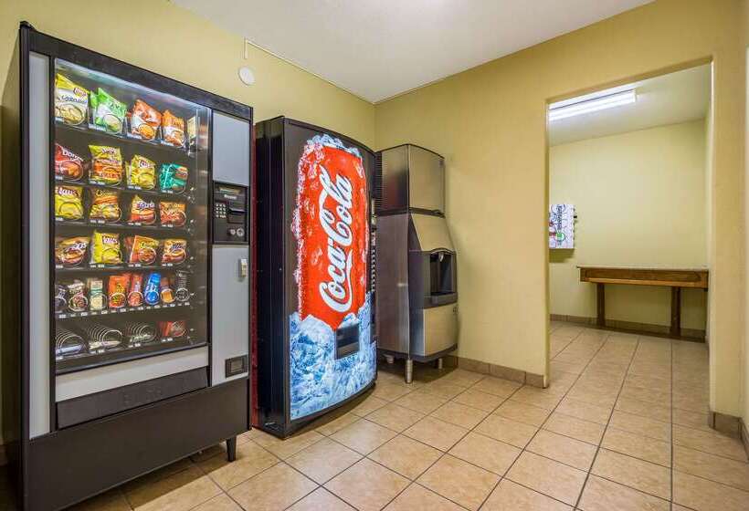 Отель Americinn By Wyndham New Braunfels