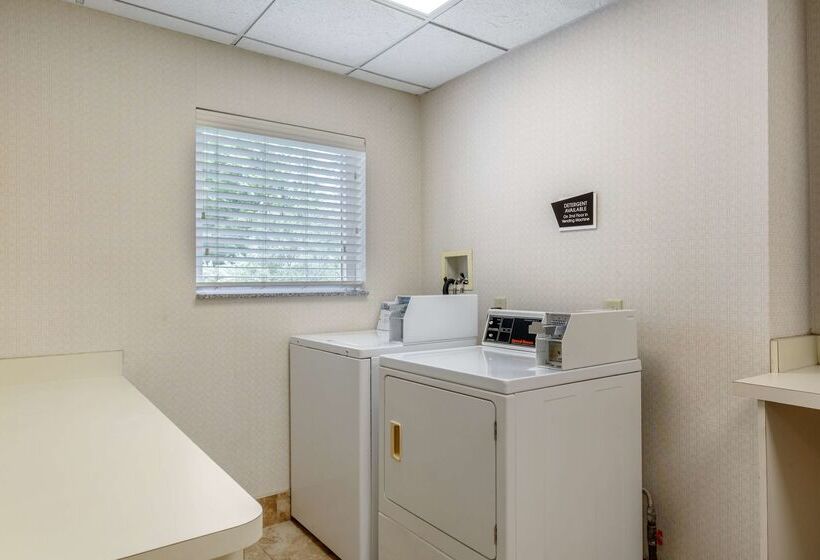 ホテル Best Western Plus New England Inn & Suites