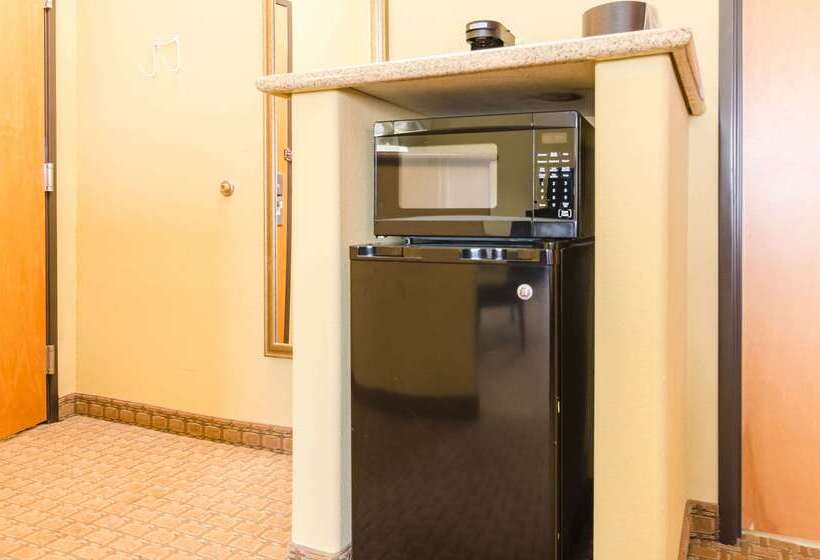 בית מלון כפרי Comfort Suites Salina South