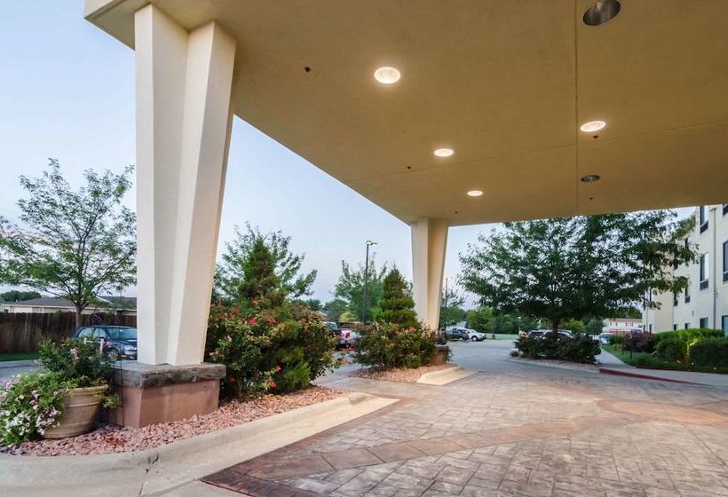 בית מלון כפרי Comfort Suites Salina South