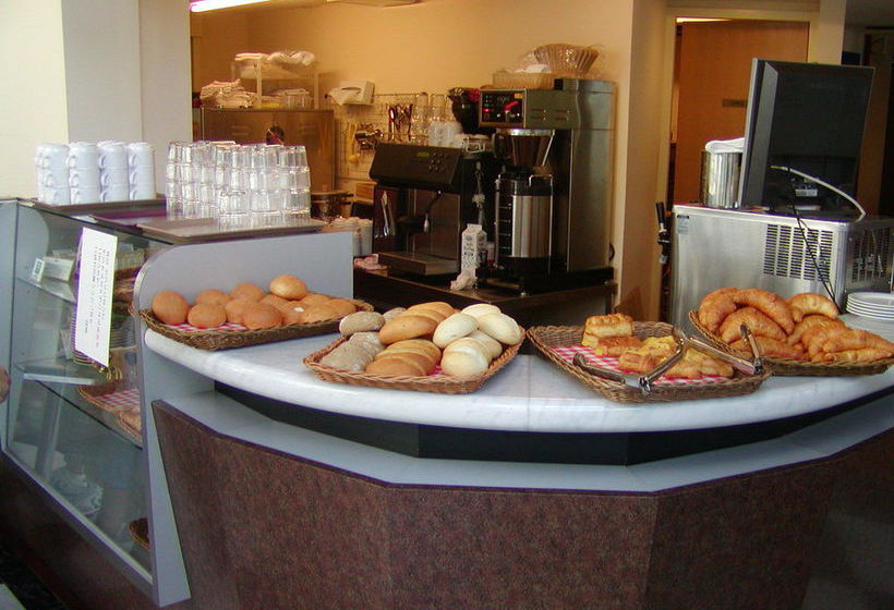 호텔 Family Inn Fifty S Osaka