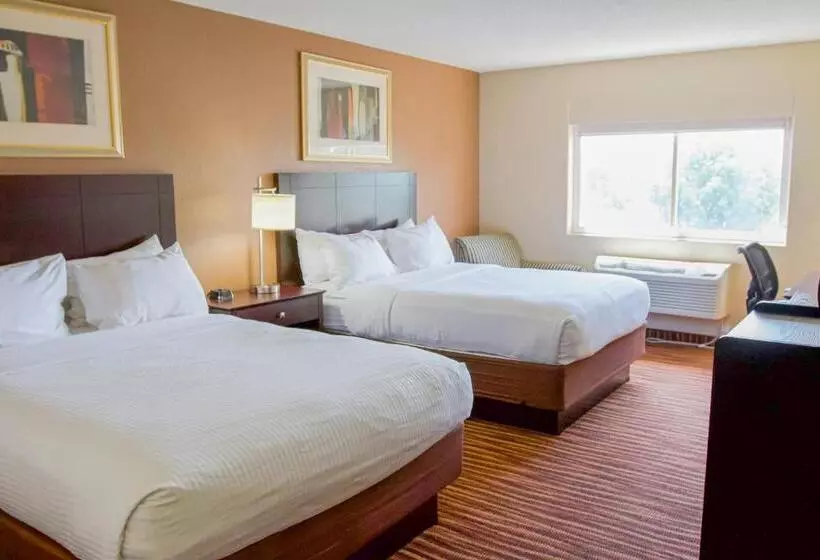 Hotel First Choice Inn At The Swell