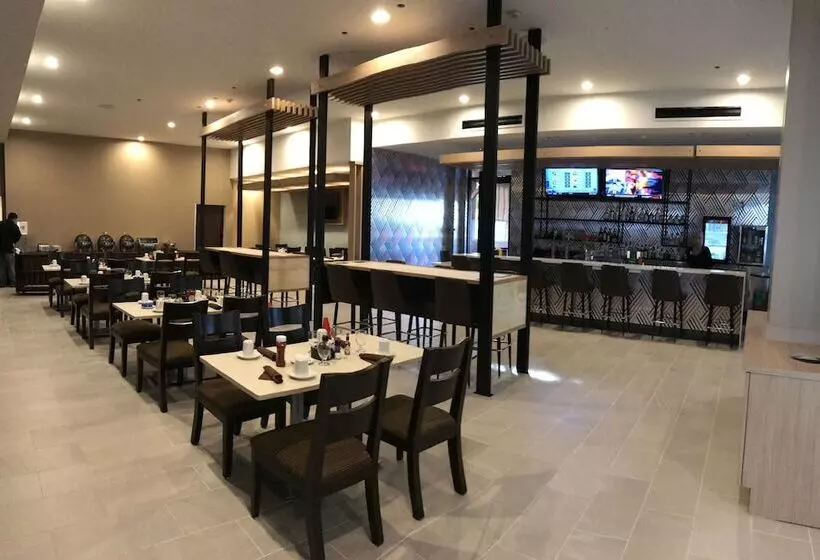 هتل Holiday Inn & Suites Mckinney N Allen, An Ihg