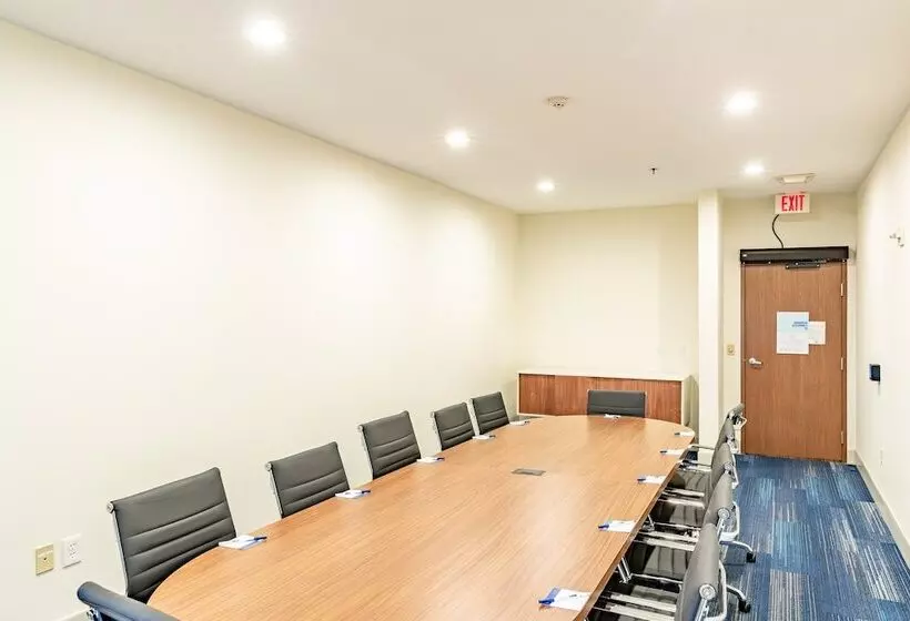 Hotel Holiday Inn Express Hereford, An Ihg