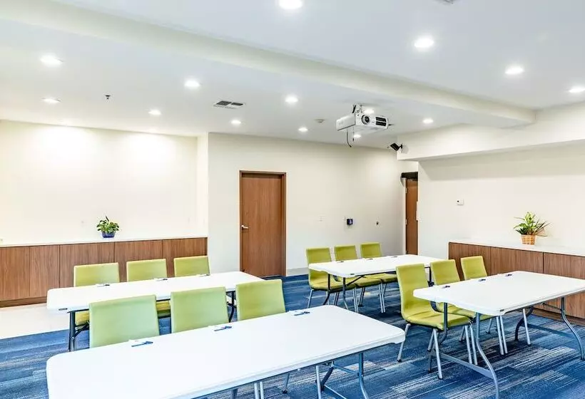 Hotel Holiday Inn Express Hereford, An Ihg