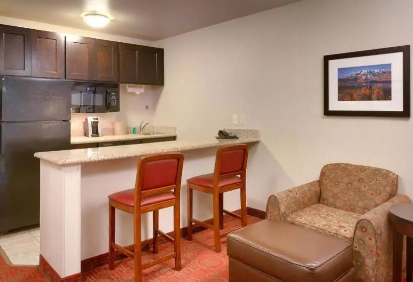 Отель Holiday Inn Express Orem North Provo, An Ihg