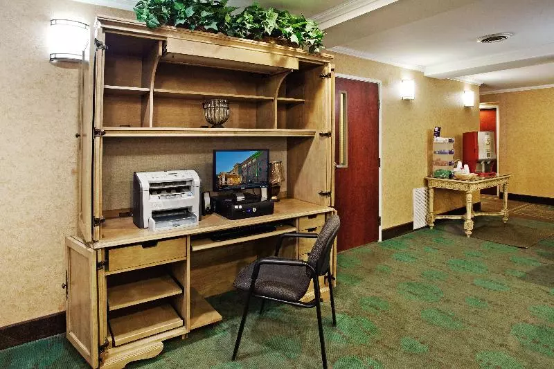 Отель Hampton Inn Norton, Va