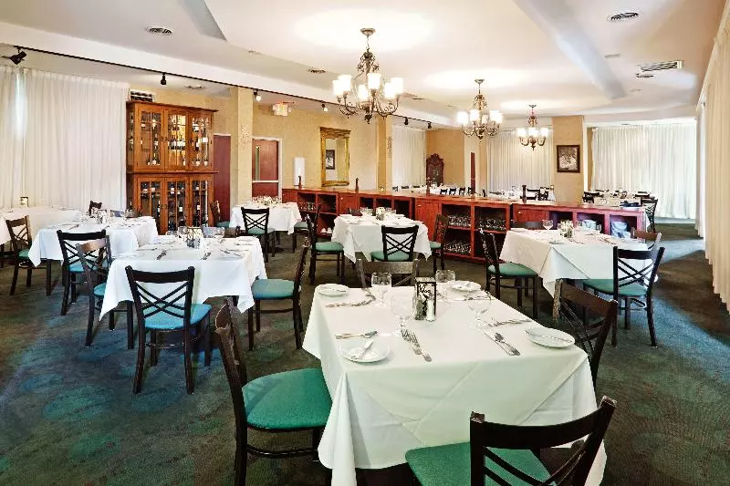 Отель Hampton Inn Norton, Va