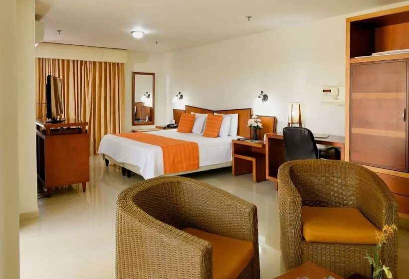 Отель Howard Johnson By Wyndham Barranquilla Versalles