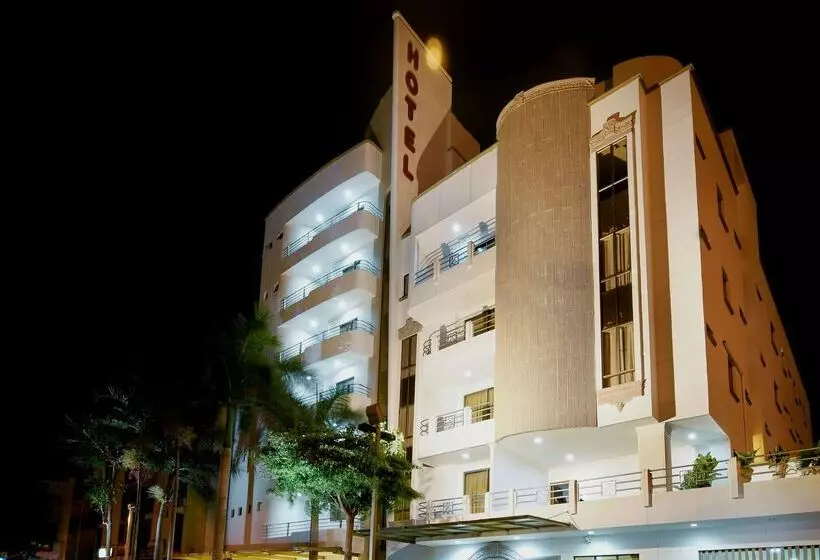 Отель Howard Johnson By Wyndham Barranquilla Versalles