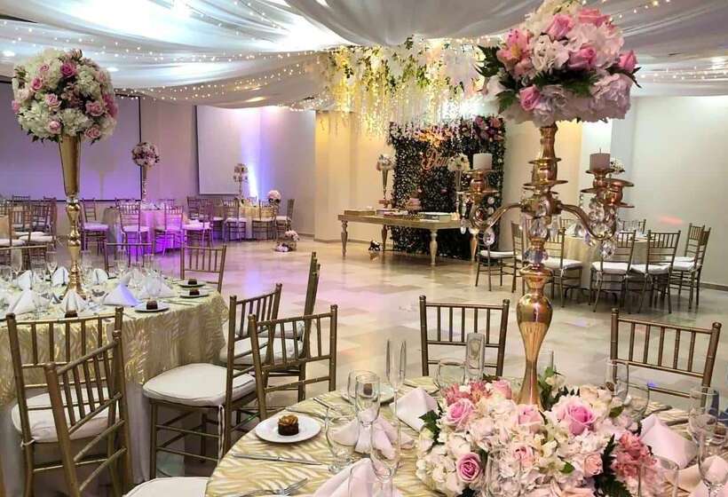 هتل Howard Johnson By Wyndham Barranquilla Versalles