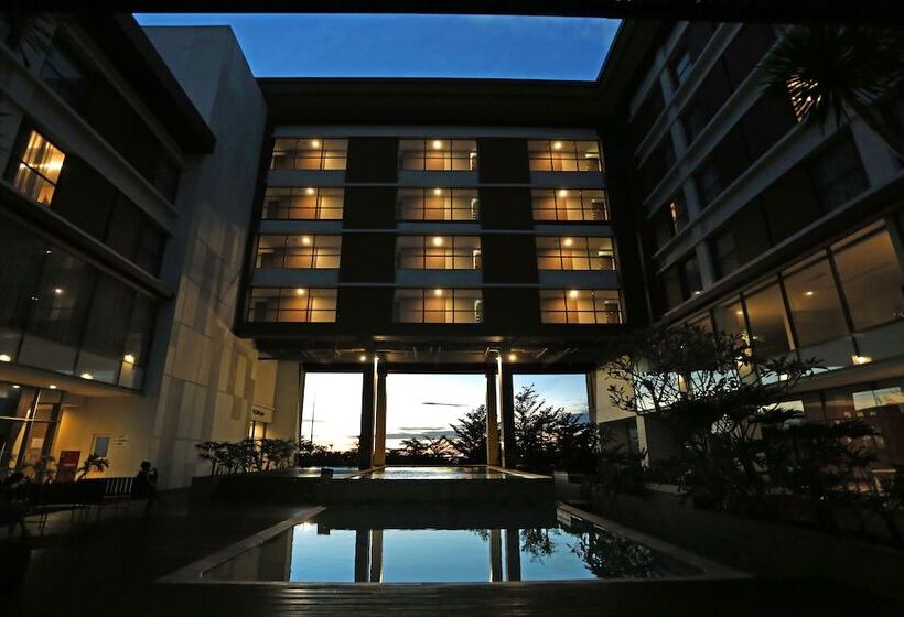 בית מלון כפרי Mercure Padang