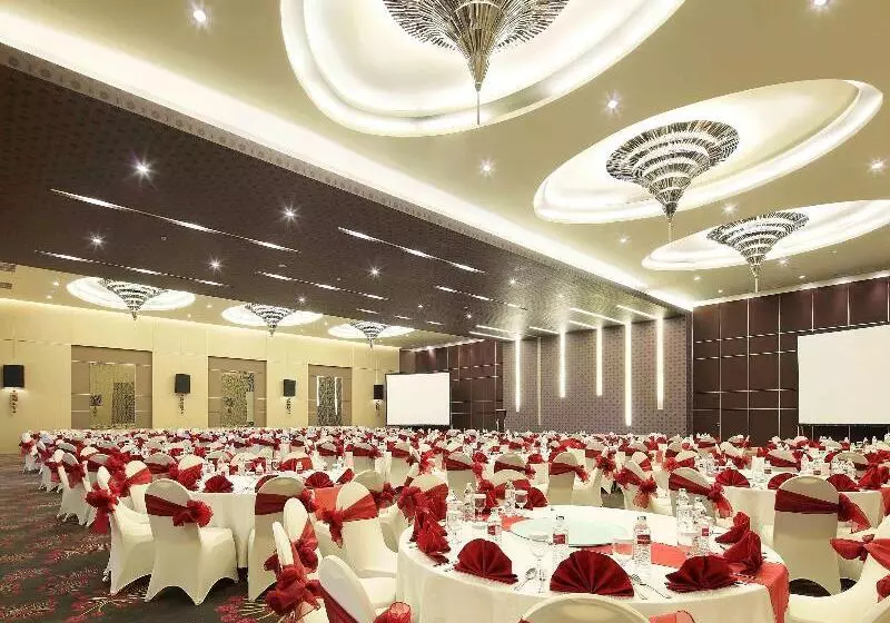 בית מלון כפרי Mercure Padang