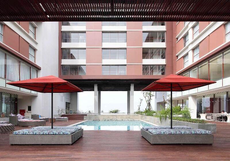 בית מלון כפרי Mercure Padang