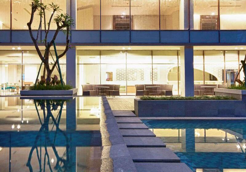 בית מלון כפרי Mercure Padang