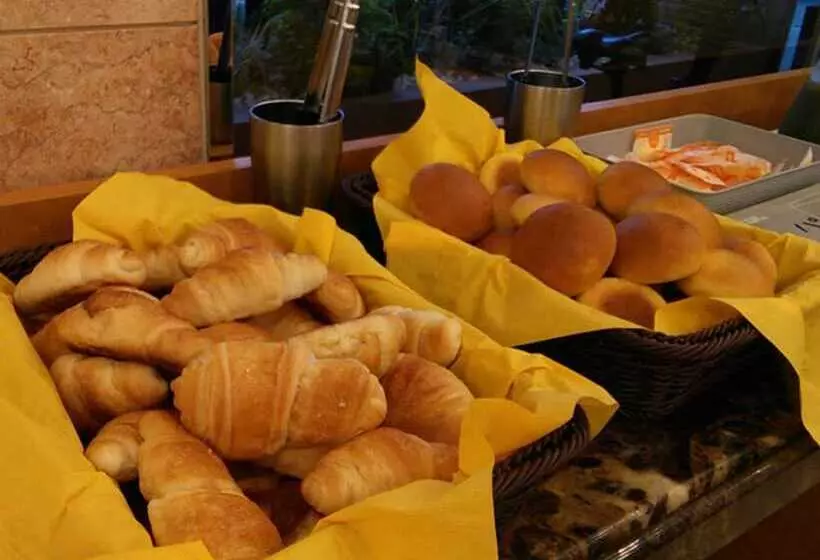 Отель Tokyo Yamanote-sen Otsuka-eki Kita-guchi No.2