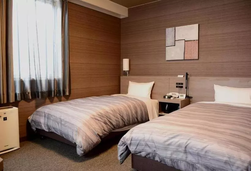 Отель Ueda Ekimae Royal