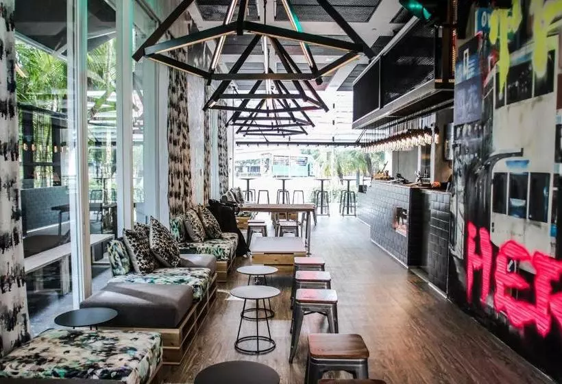 Mojo Nomad Aberdeen By Ovolo