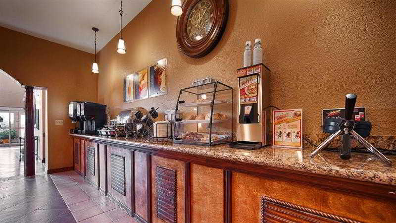 Отель Baymont By Wyndham Cuero