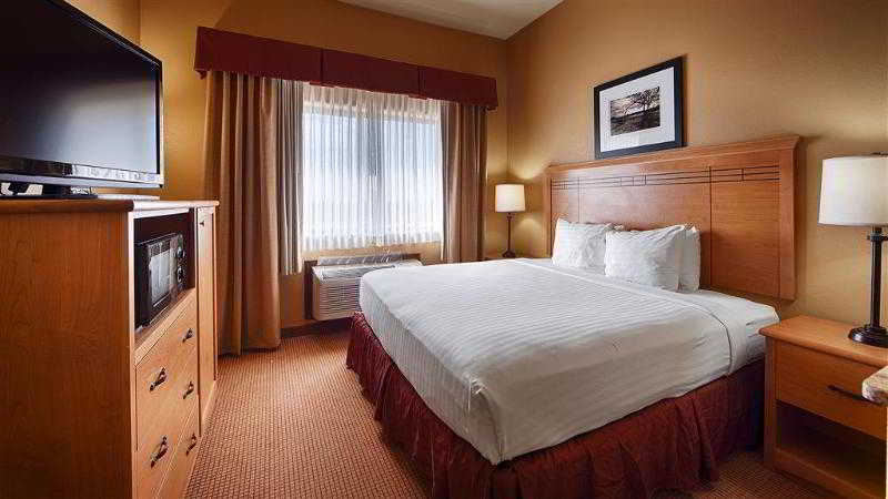 Отель Baymont By Wyndham Cuero