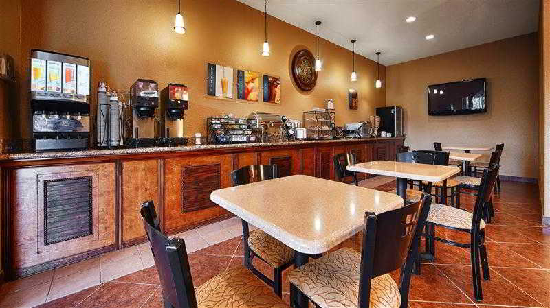 Отель Baymont By Wyndham Cuero