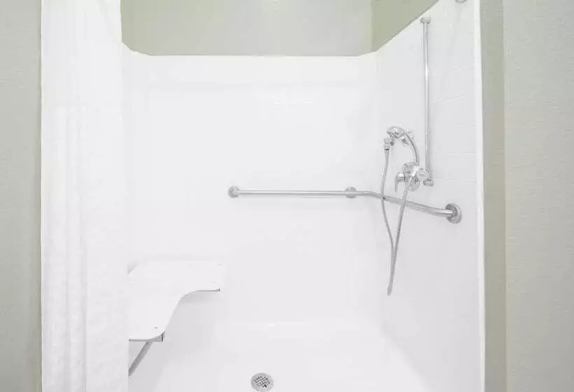 ホテル Baymont By Wyndham Pearsall